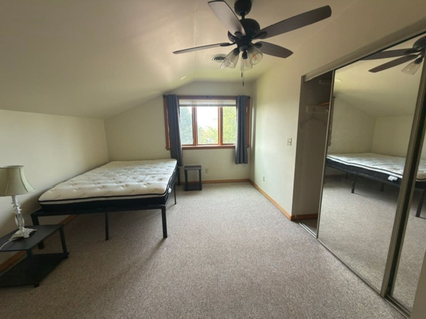 Urbana Apartment: 3202 Chatham Dr