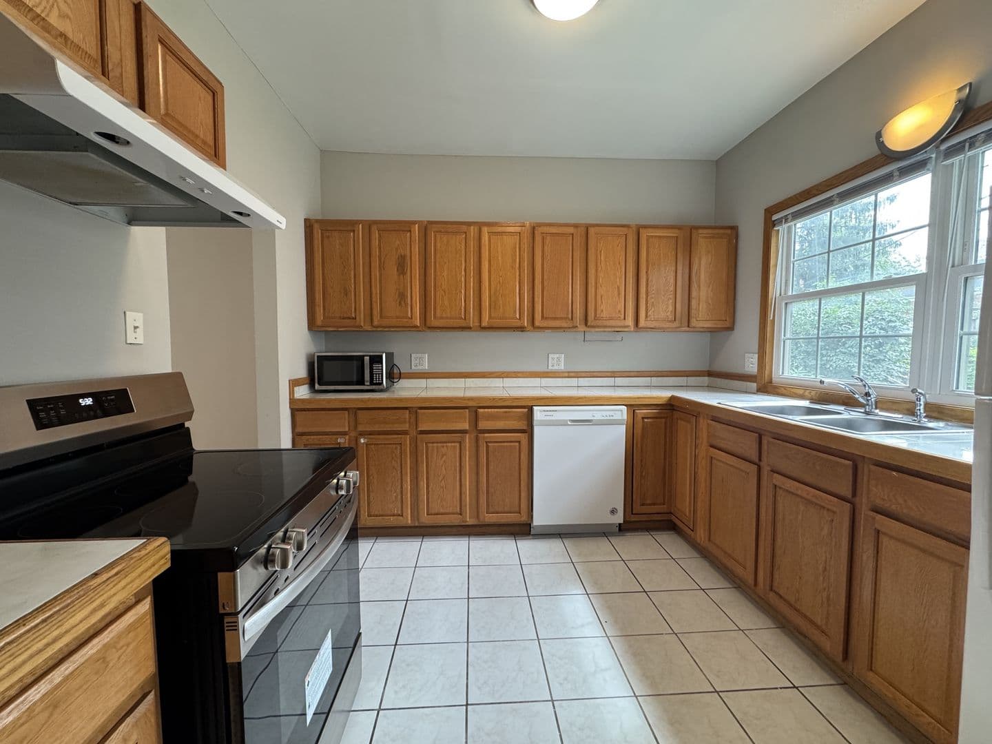 Urbana House: 1004 S Busey Ave - Urbana 61801