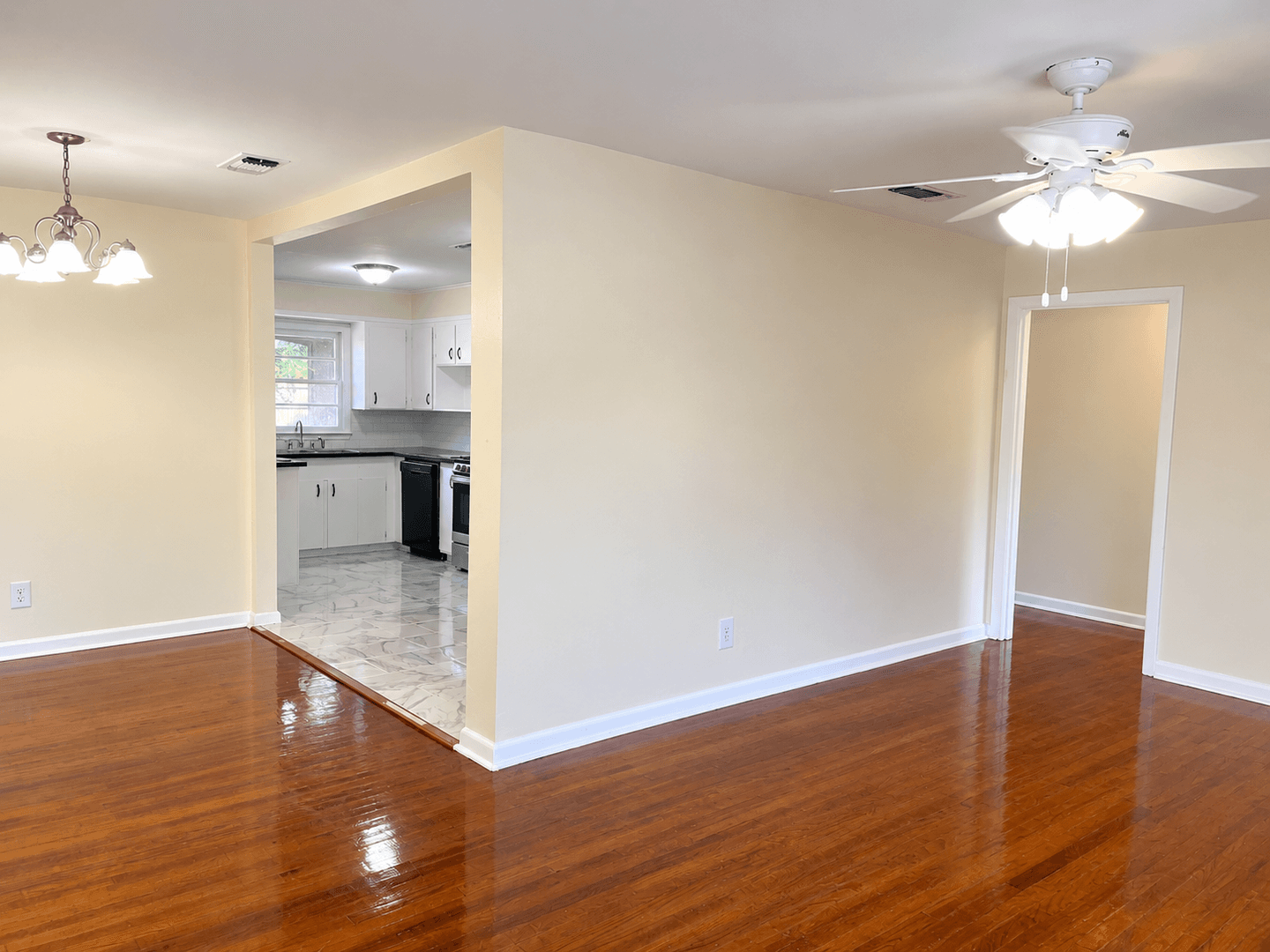 Bossier City House: 3237 Murphy Street (Filter 15x24x1)