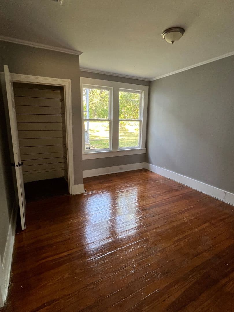 Shreveport House: 1025 Foster St