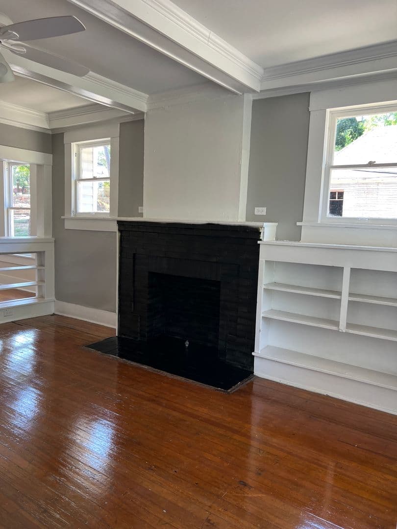 Shreveport House: 1025 Foster St