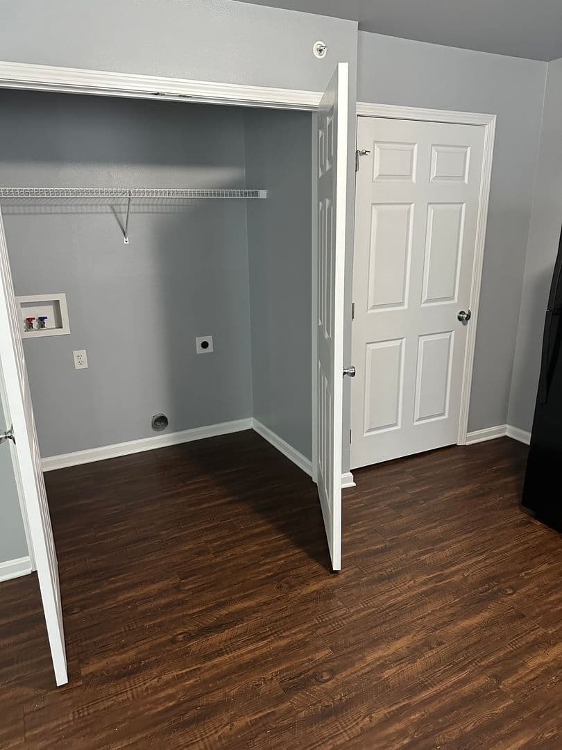 Fort Branch Apartment: 48 W 800 S
