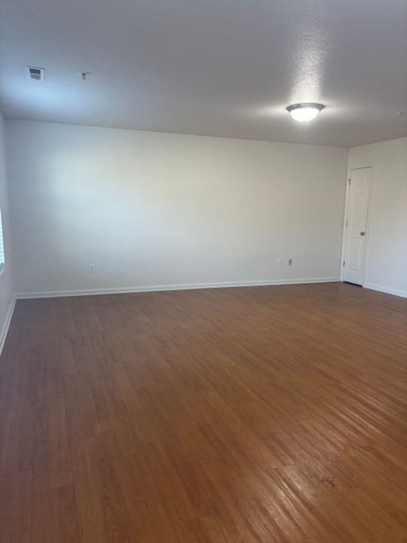 Evansville Apartment: 1952 Colts Lane