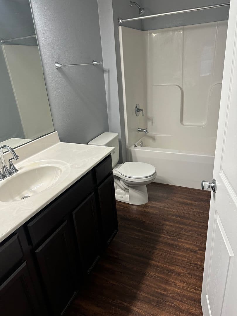 Fort Branch Apartment: 48 W 800 S