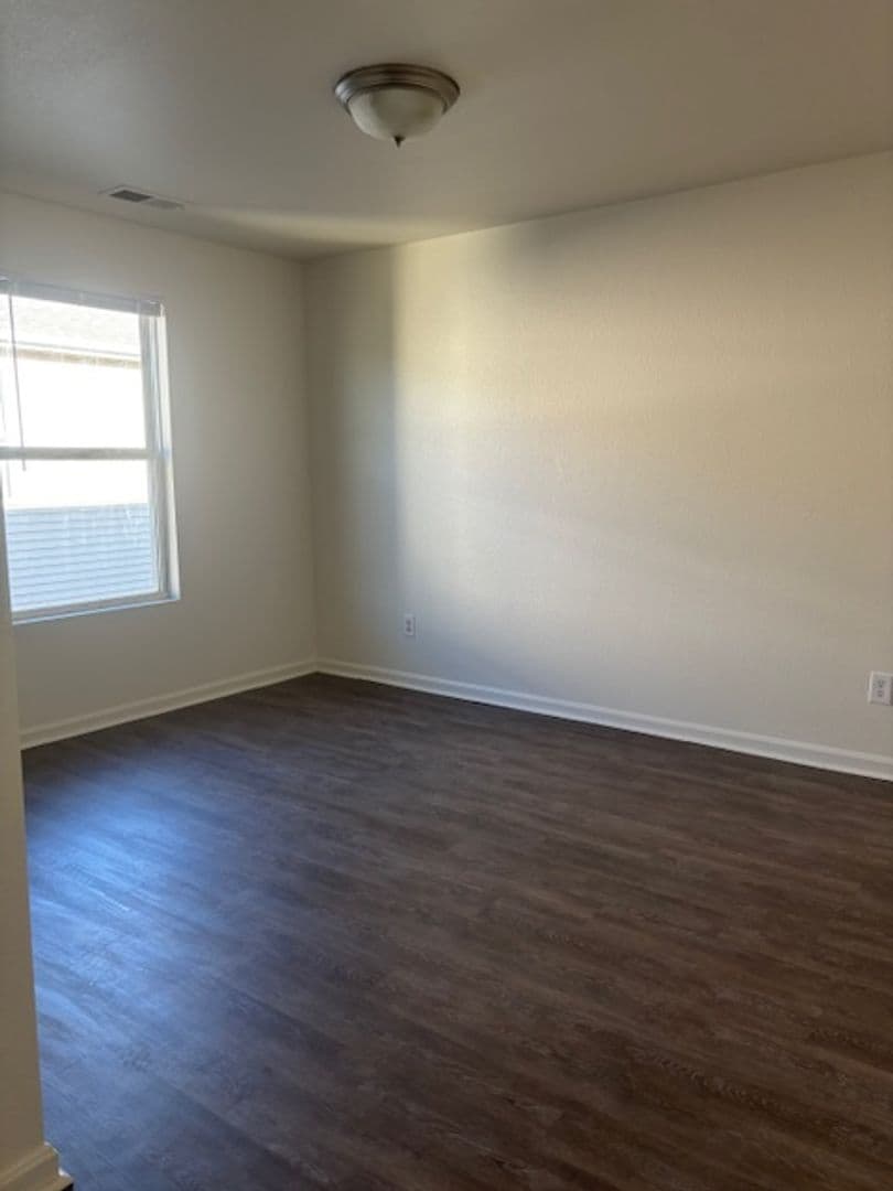 Evansville Apartment: 1952 Colts Lane