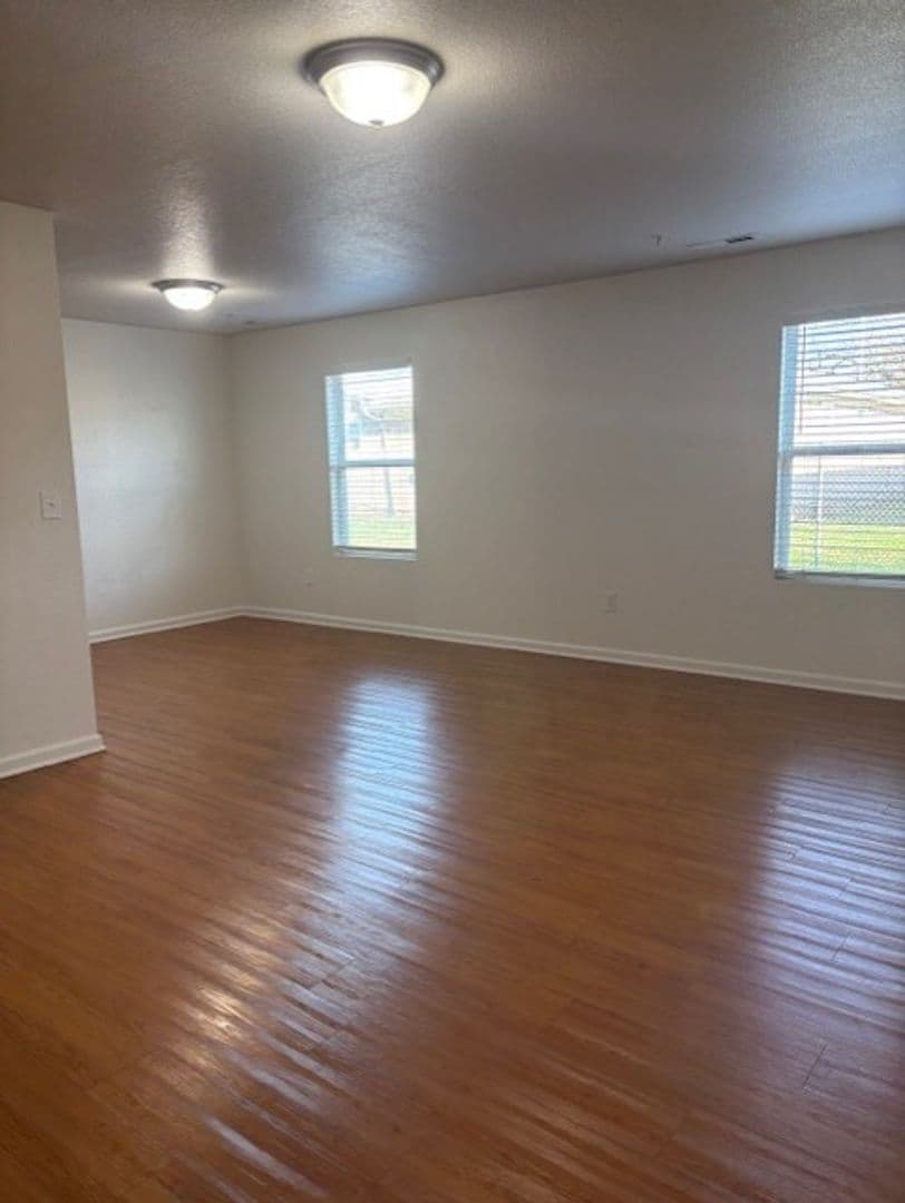 Evansville Apartment: 1952 Colts Lane