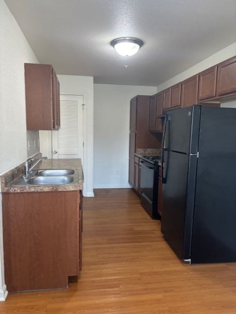 Evansville Apartment: 1952 Colts Lane