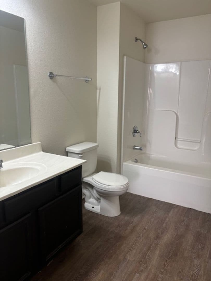Evansville Apartment: 1952 Colts Lane