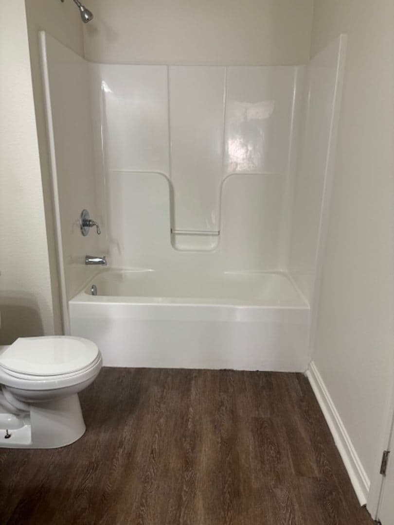 Evansville Apartment: 1952 Colts Lane