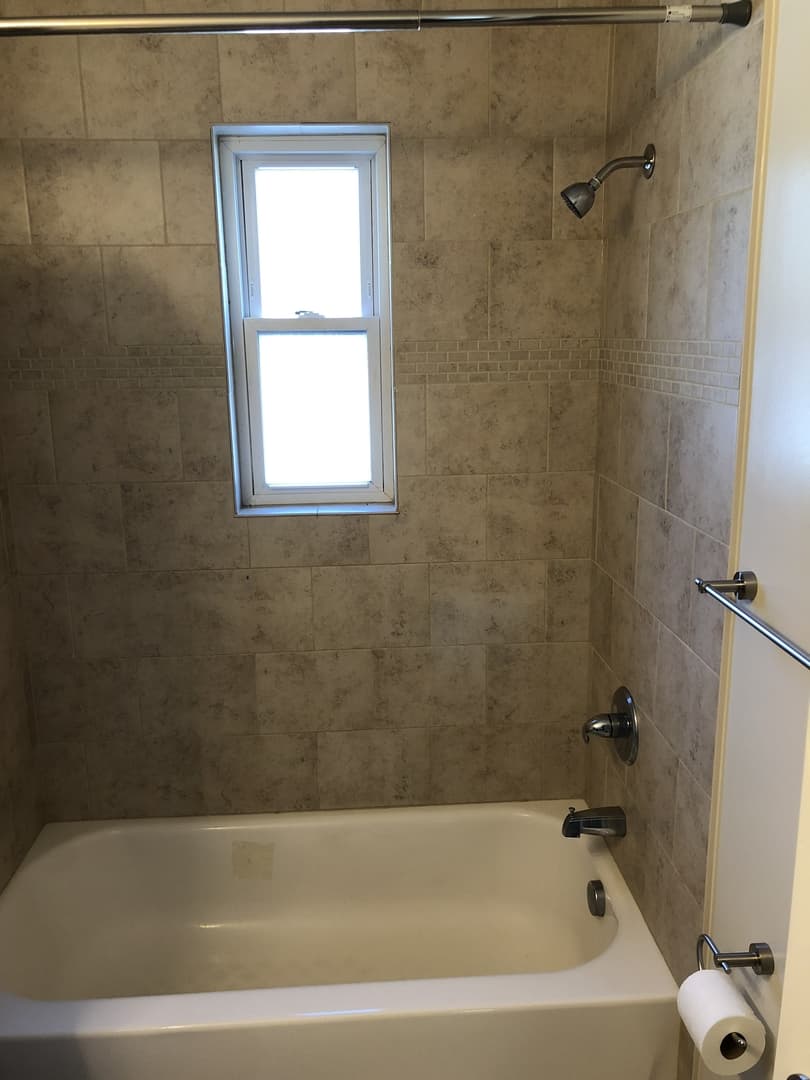 Cincinnati Apartment: 6082 Heis Terrace