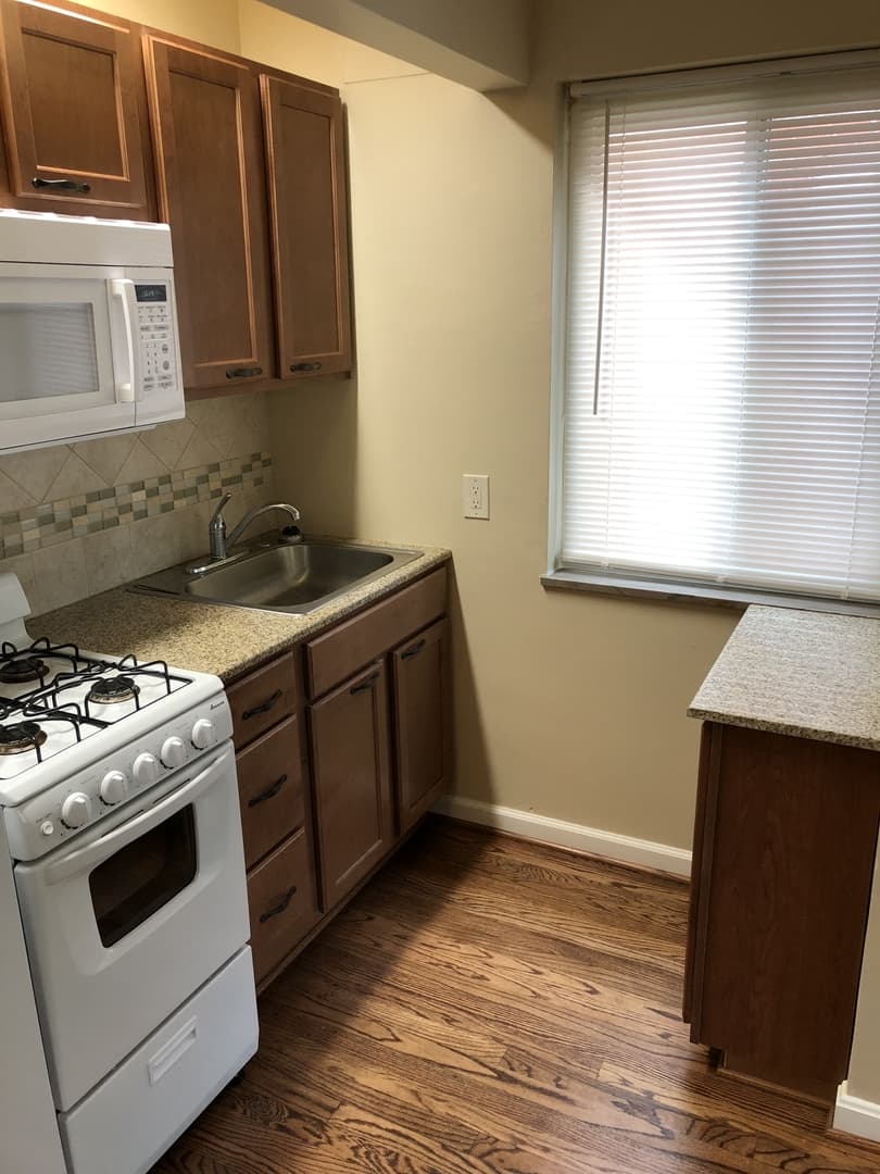 Cincinnati Apartment: 6082 Heis Terrace