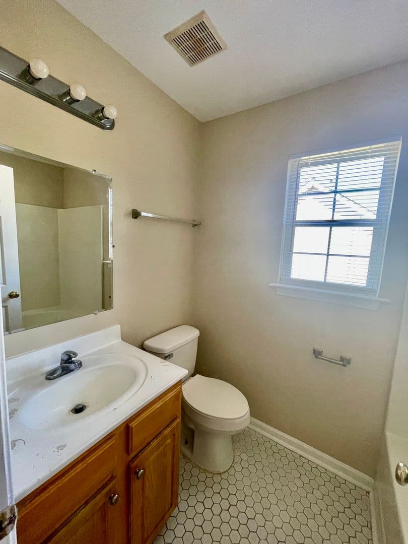 Charlotte House: 627 Mistral Way