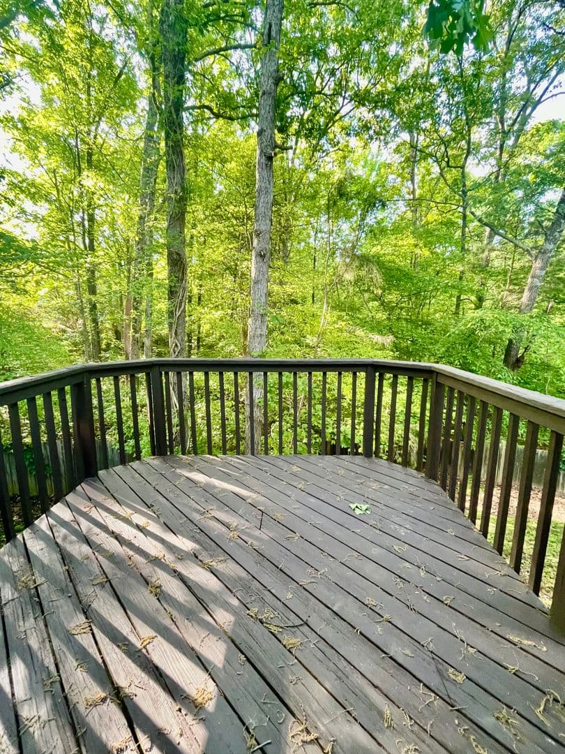 Pineville House: 12511 Agate Lane