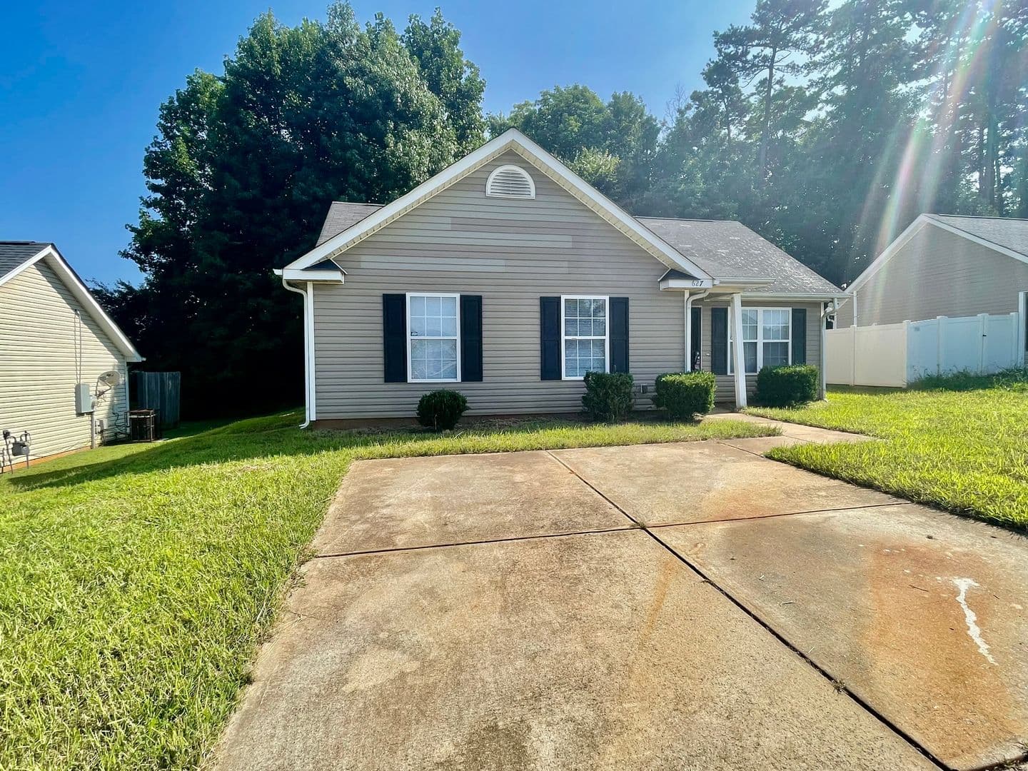 Charlotte House: 627 Mistral Way