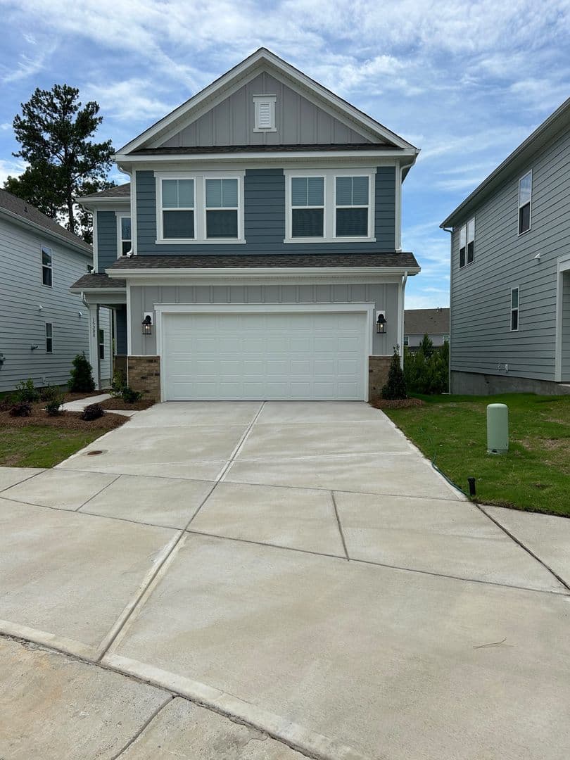 Charlotte House: 15208 Caspian Way