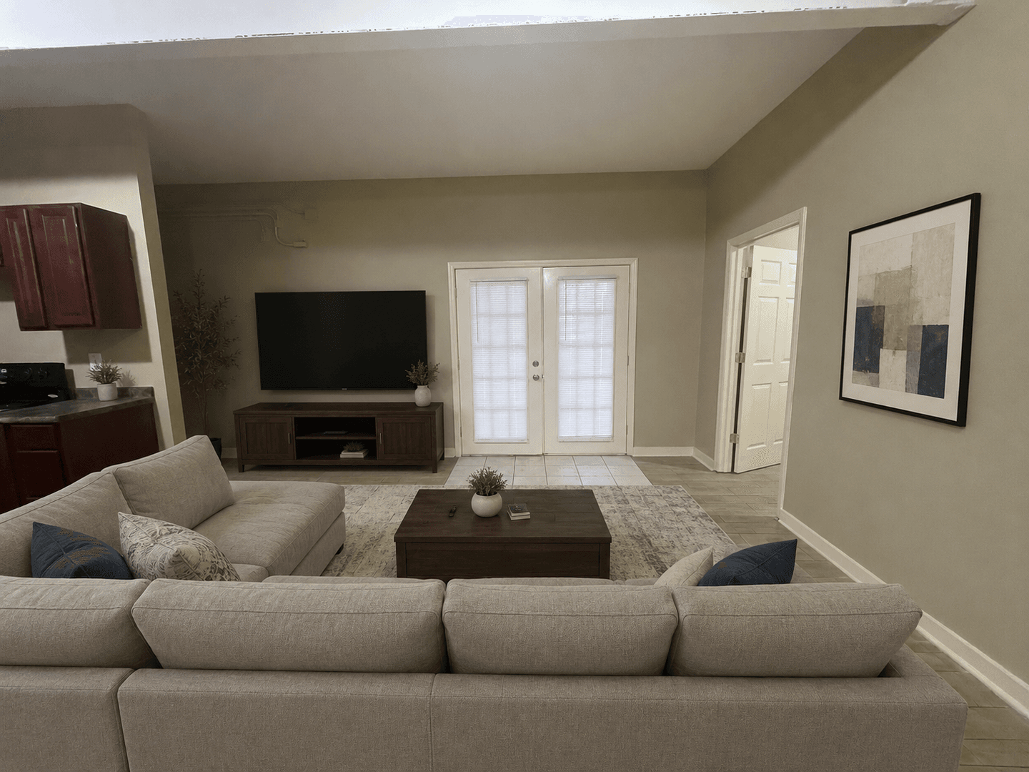 Charlotte House: 929 McAlway Rd