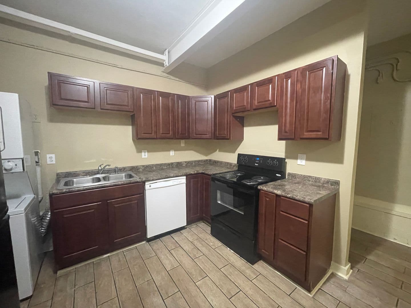 Charlotte House: 929 McAlway Rd