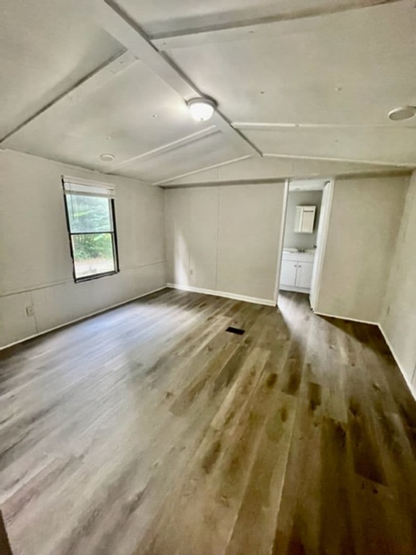 Dallas House: 1736 Ratchford Road