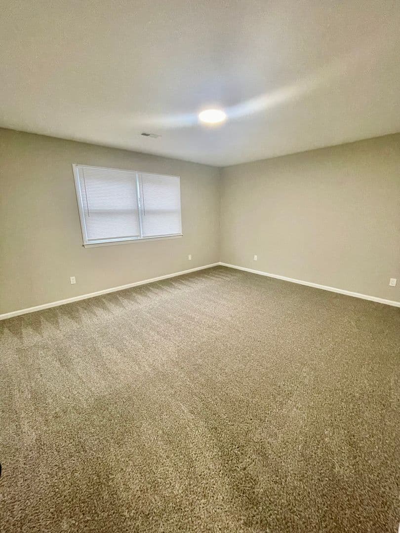 Statesville Townhome: 260 Kelly St