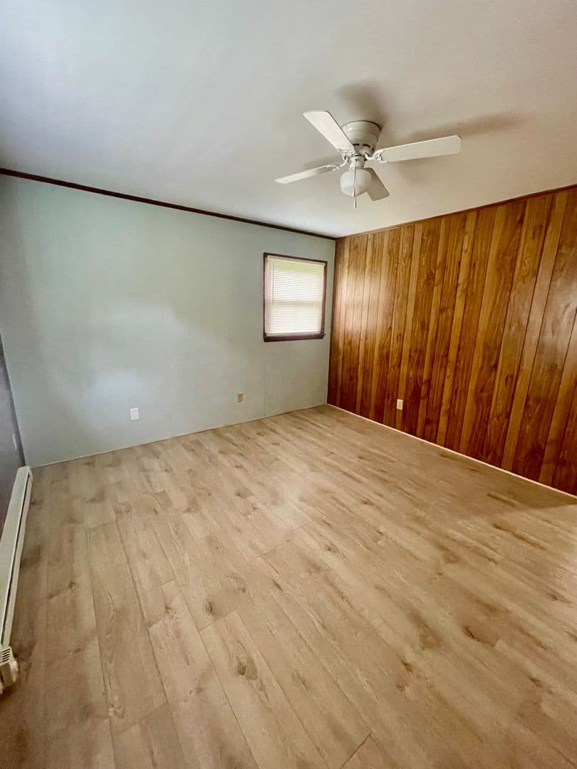 Dallas House: 201 East Webb Street