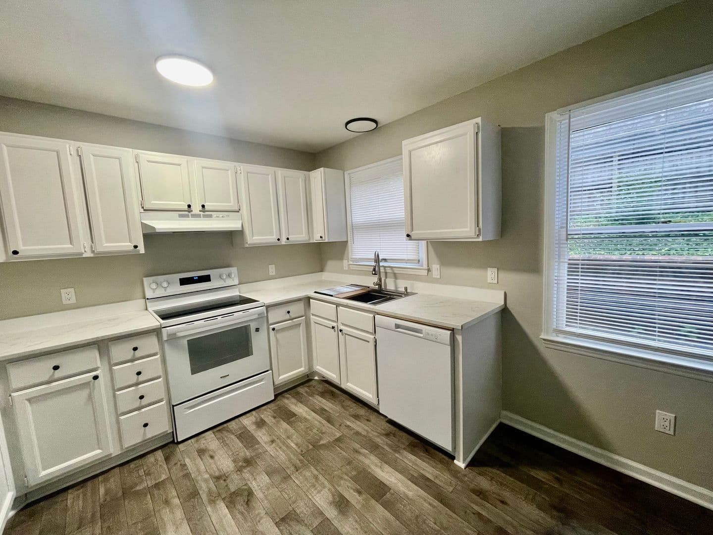 Statesville Townhome: 260 Kelly St