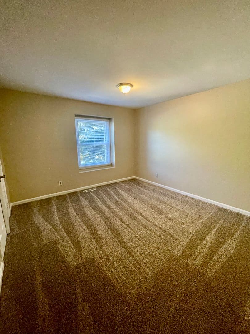 Charlotte Apartment: 1730 Village Lake Drive