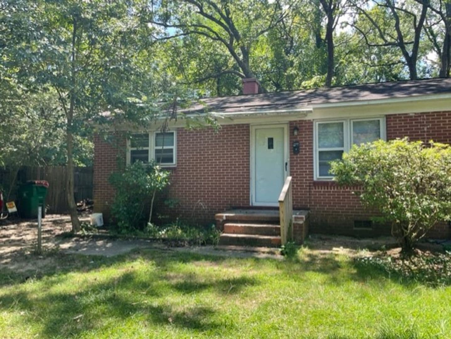 Charlotte Apartment: 4503-A Lochleven St