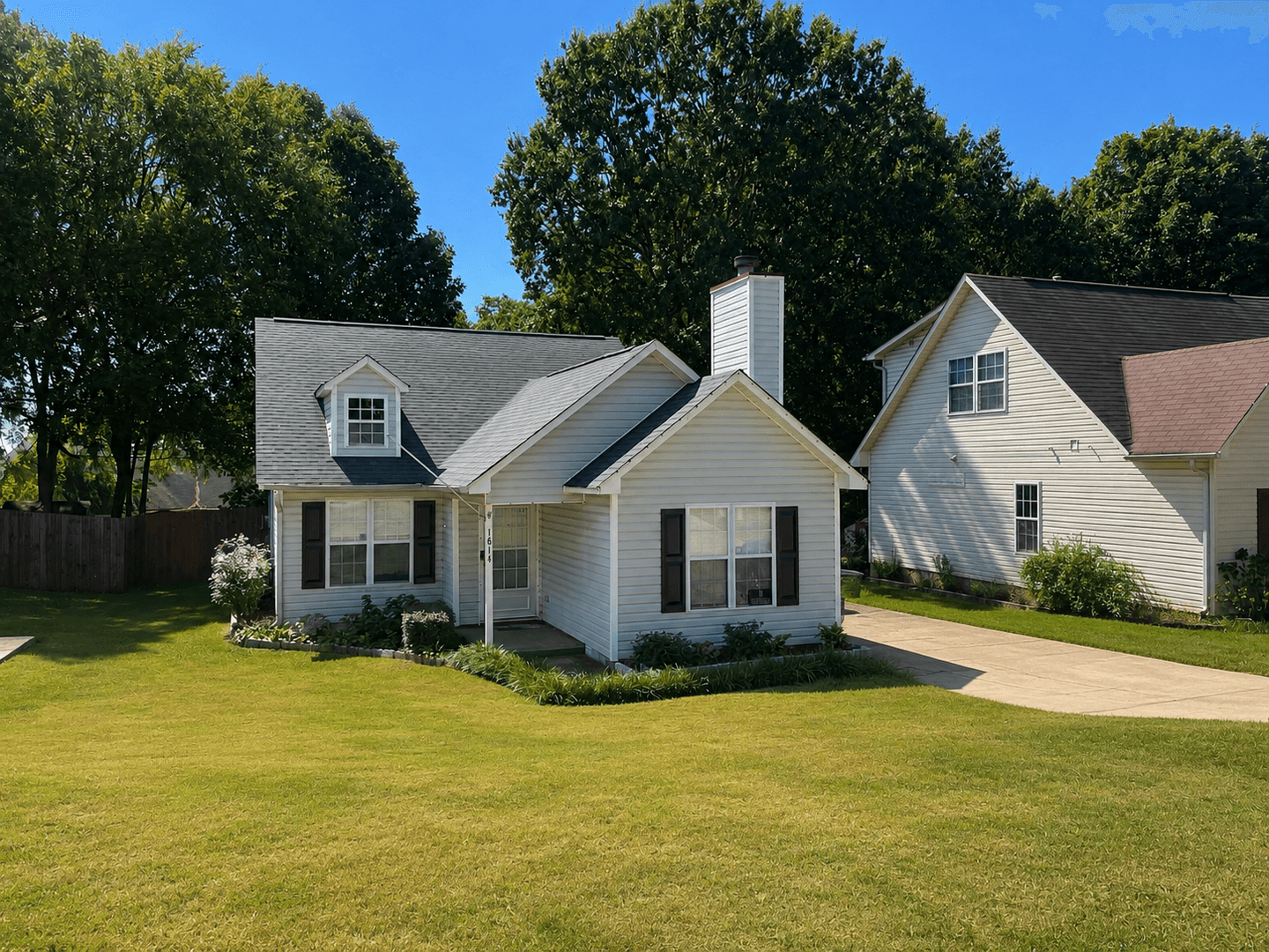 Pineville House: 1614 Dendy Lane