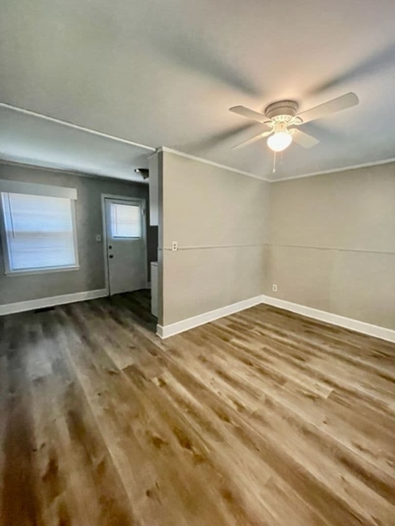 Charlotte Apartment: 4503-A Lochleven St