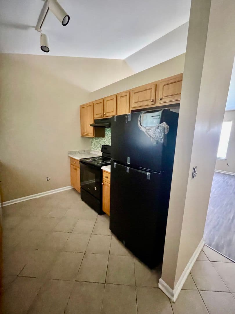 Charlotte House: 627 Mistral Way