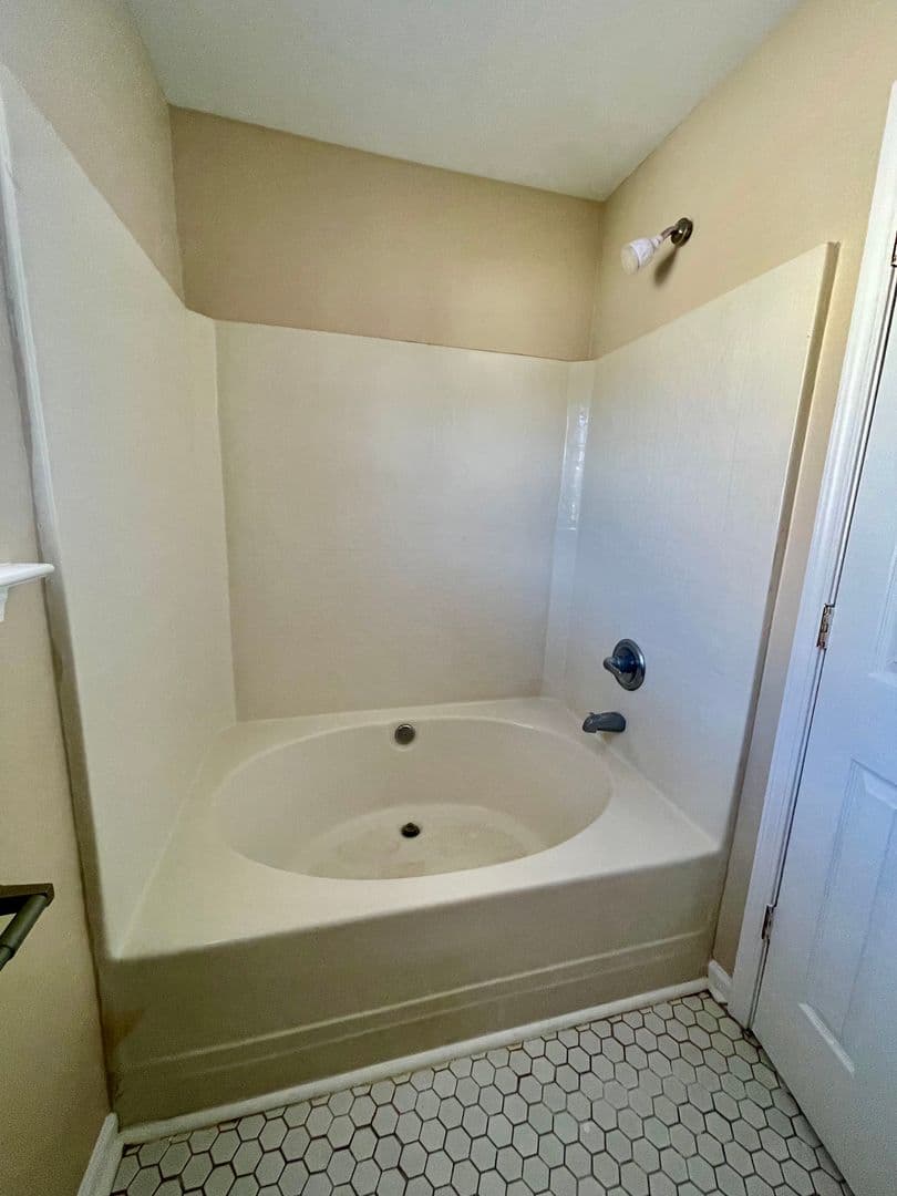 Charlotte House: 627 Mistral Way