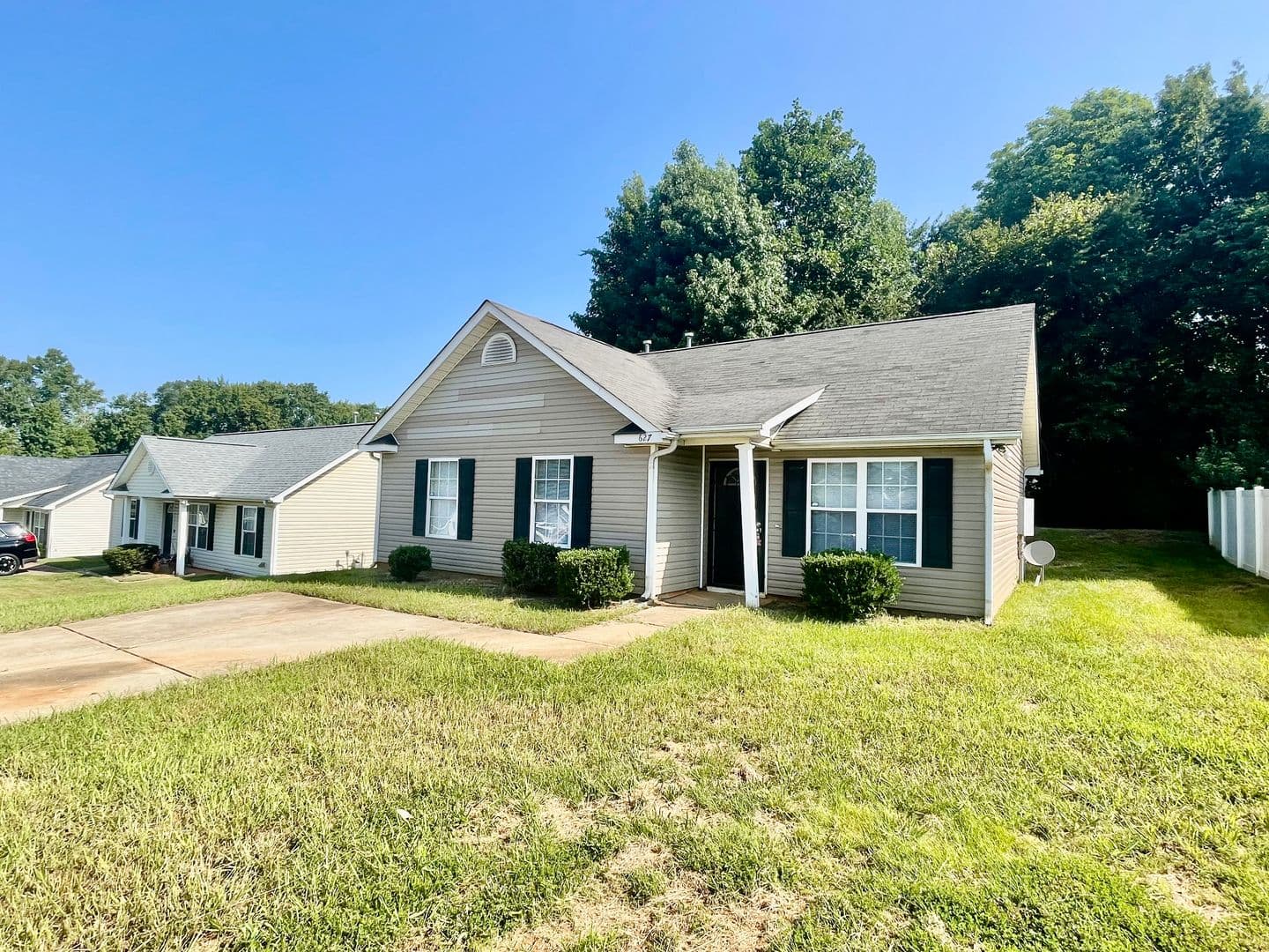 Charlotte House: 627 Mistral Way