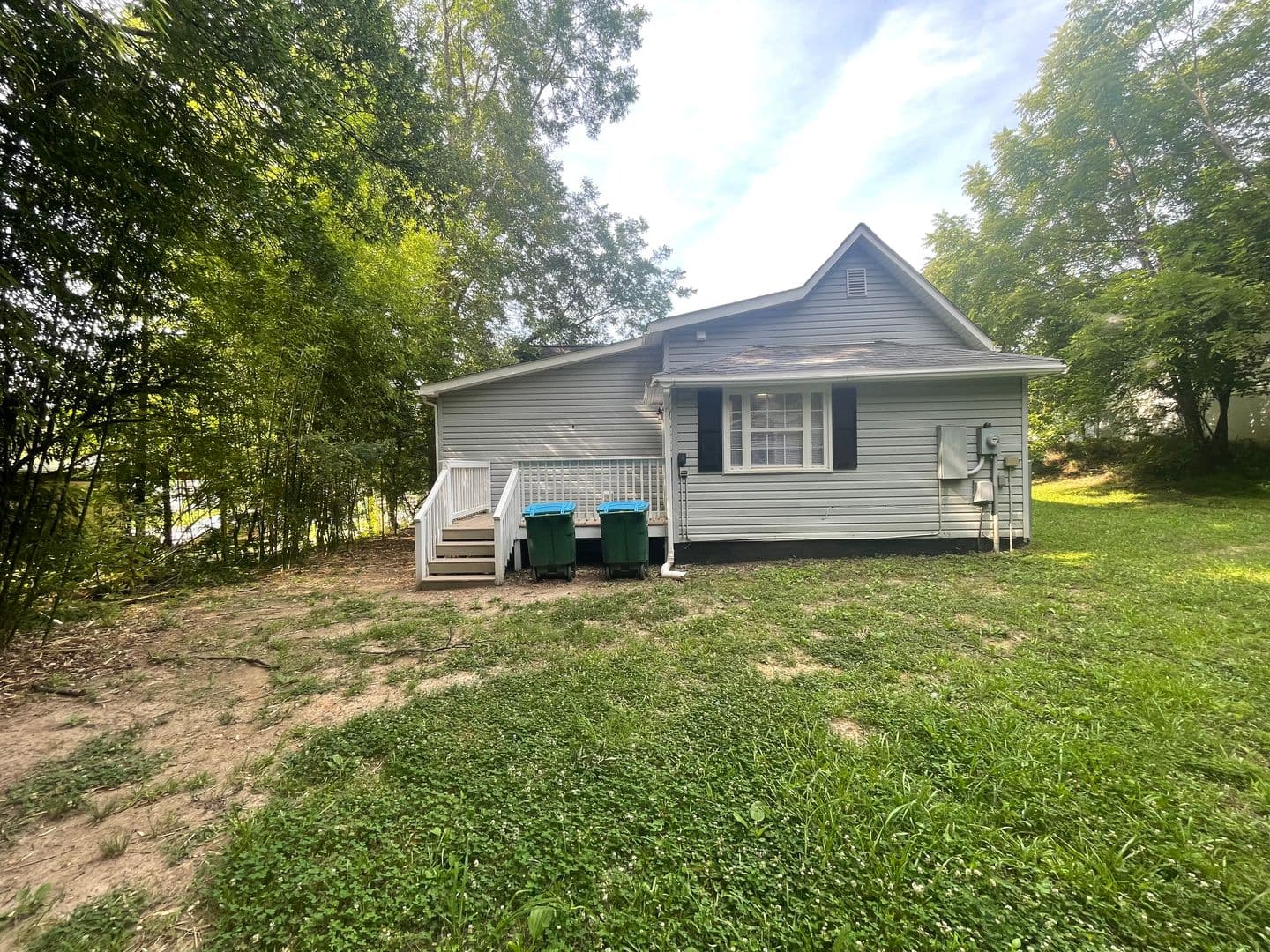 Bessemer City House: 216 W Lee Ave