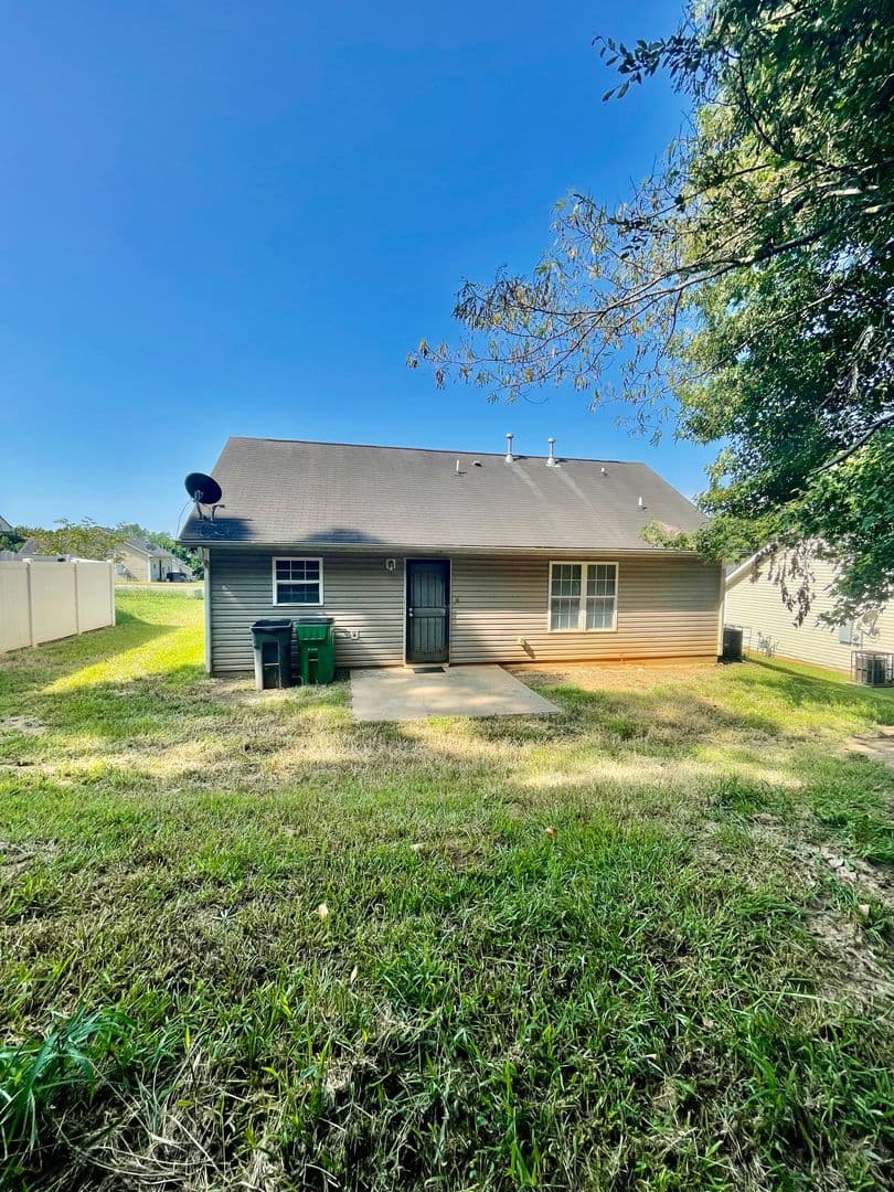 Charlotte House: 627 Mistral Way