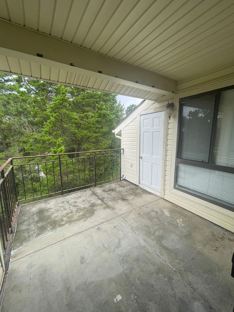 Charlotte Condo: 4816 Spring Lake Dr