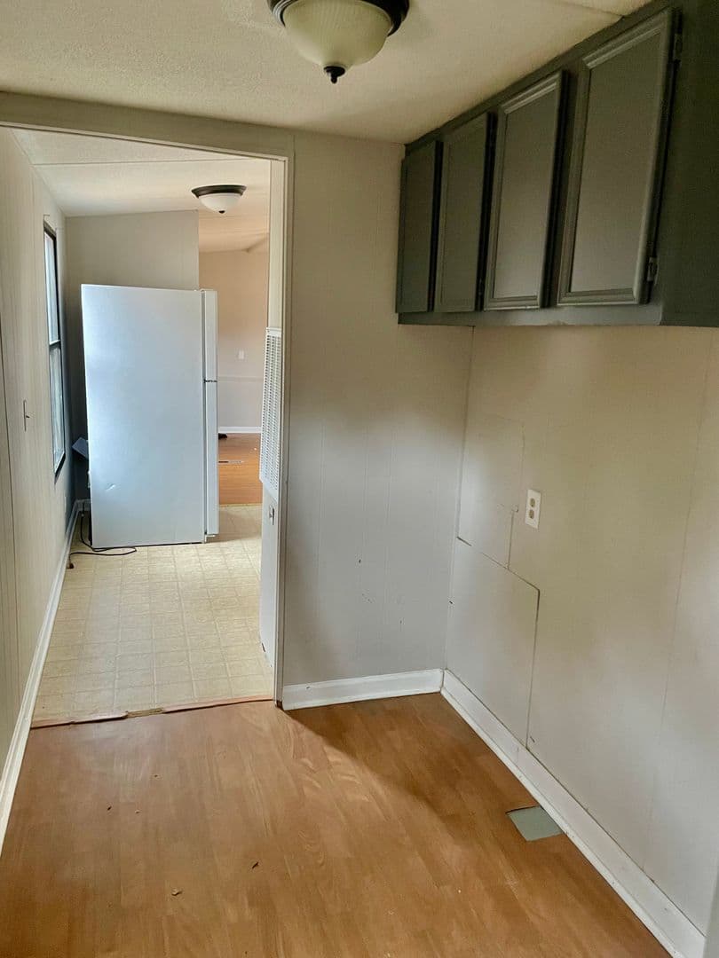 Dallas House: 112 Canipe Road