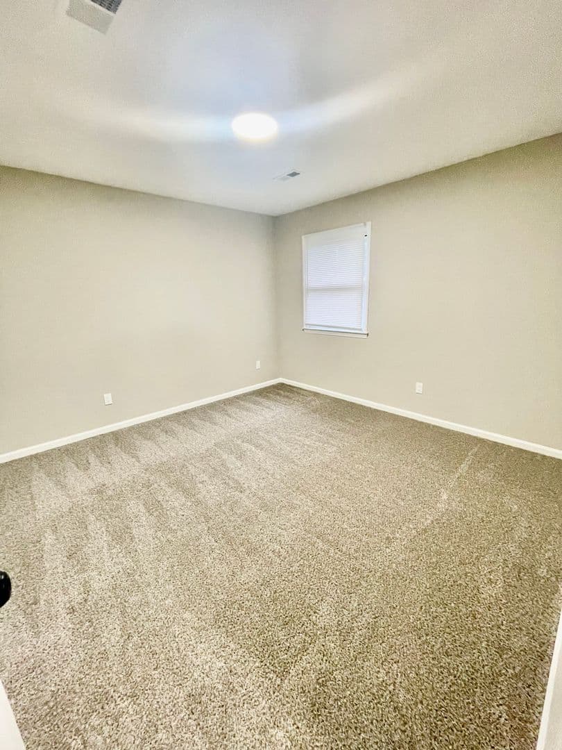 Statesville Townhome: 260 Kelly St