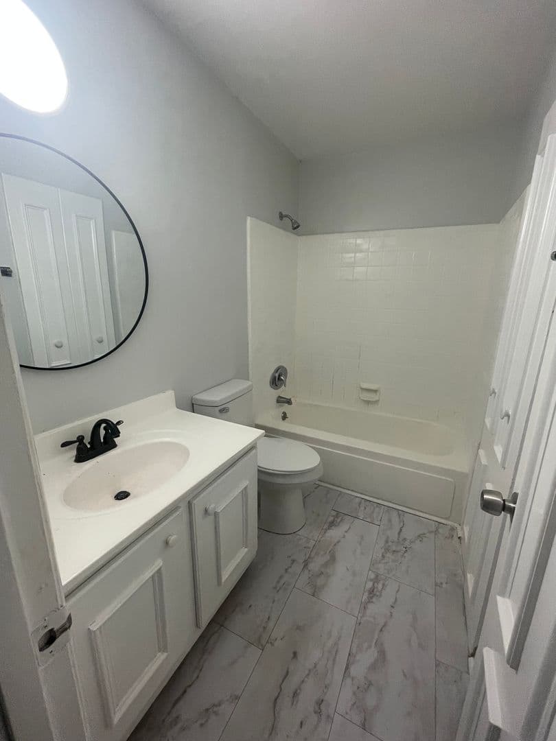 Charlotte Condo: 4816 Spring Lake Dr