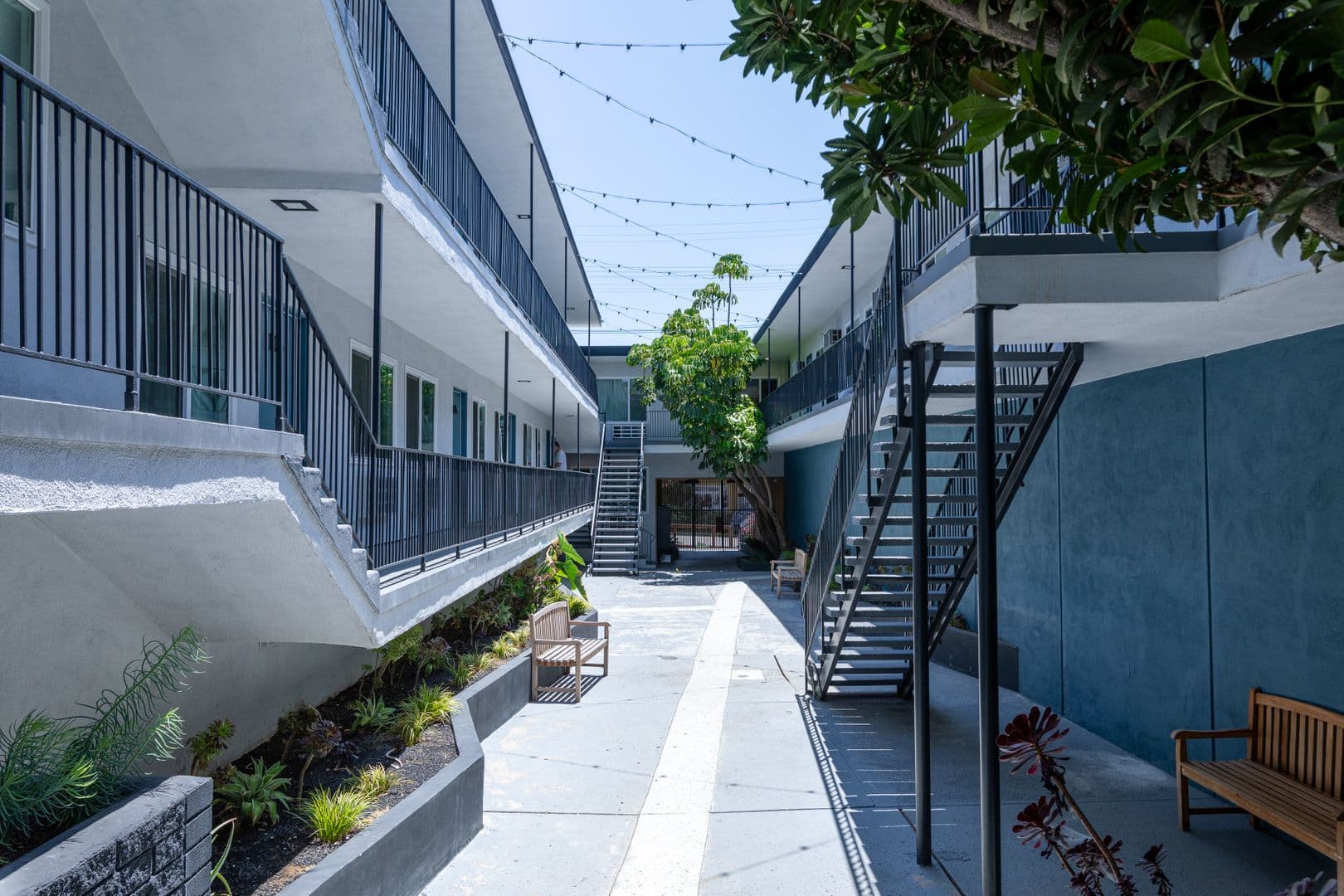 Los Angeles Apartment: 5635 Monte Vista St.