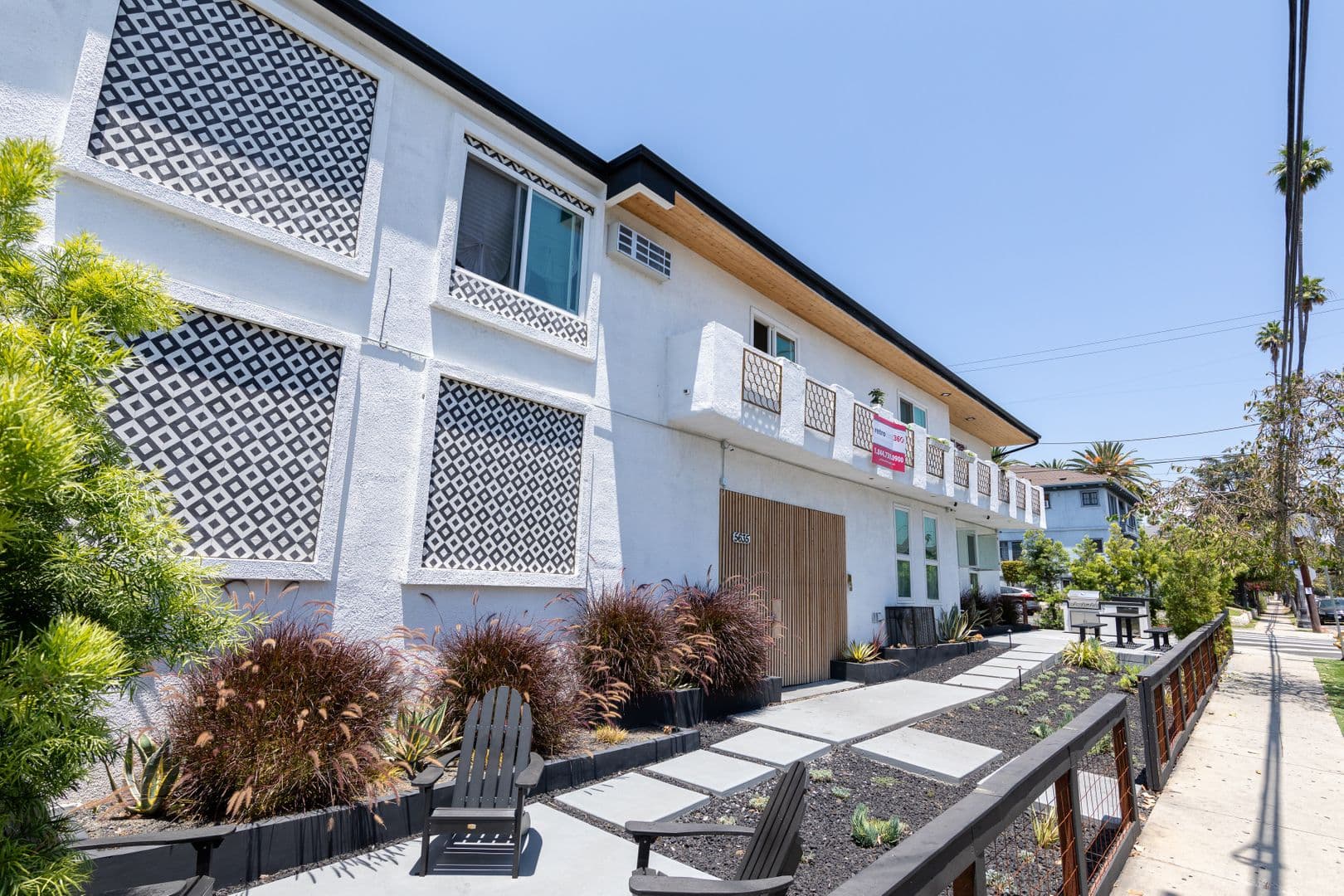Los Angeles Apartment: 5635 Monte Vista St.