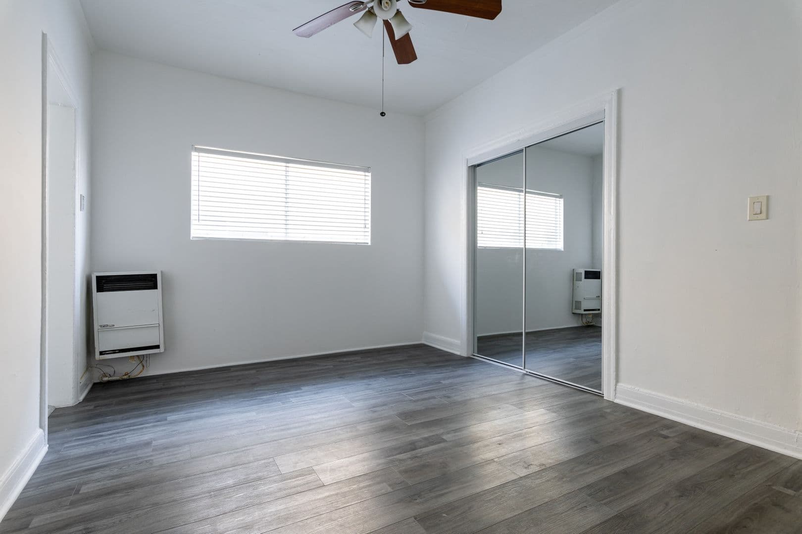 Los Angeles Apartment: 975-985 Oxford Ave