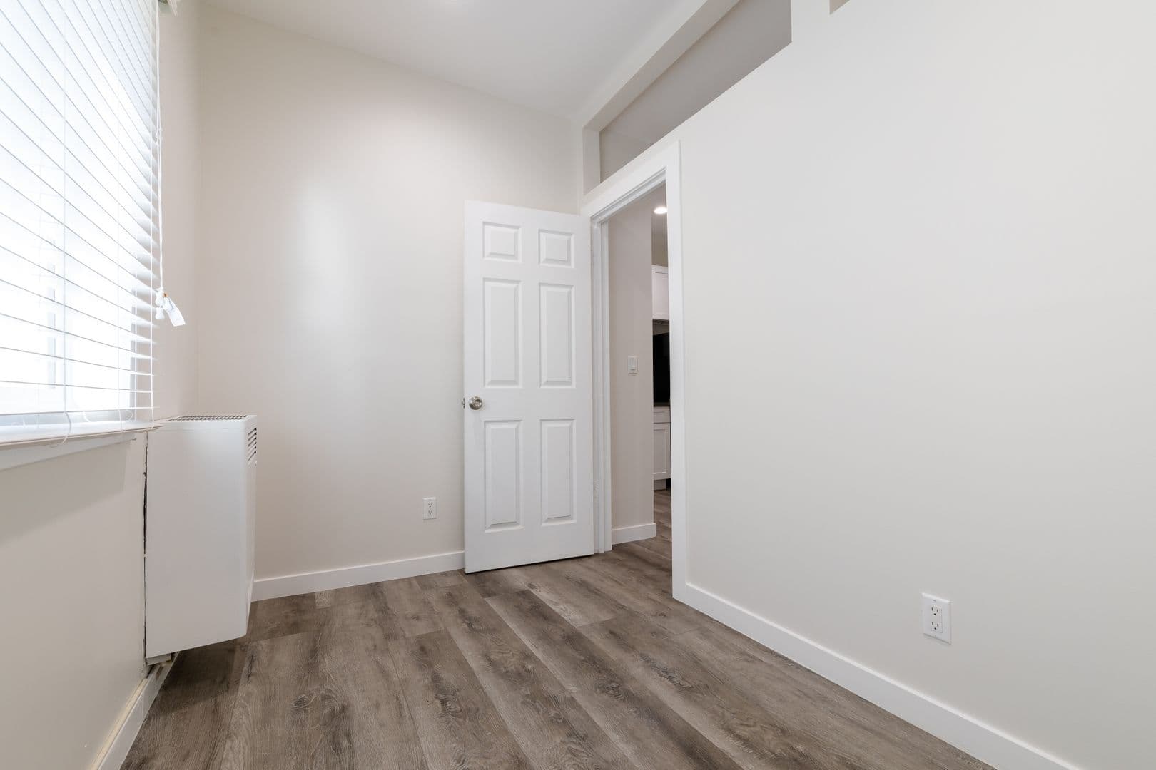 Los Angeles Apartment: 2025 E 4th Street