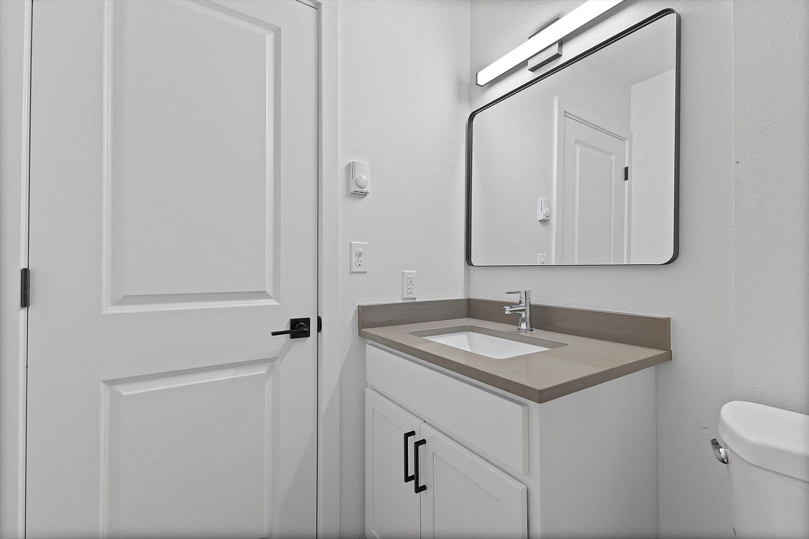 Beaverton Apartment: 11900 SW 5th St