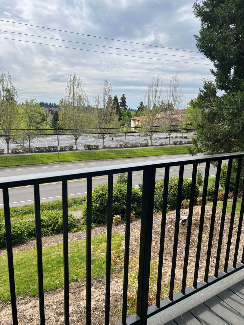 Portland Apartment: 12247 NW Cornell Rd