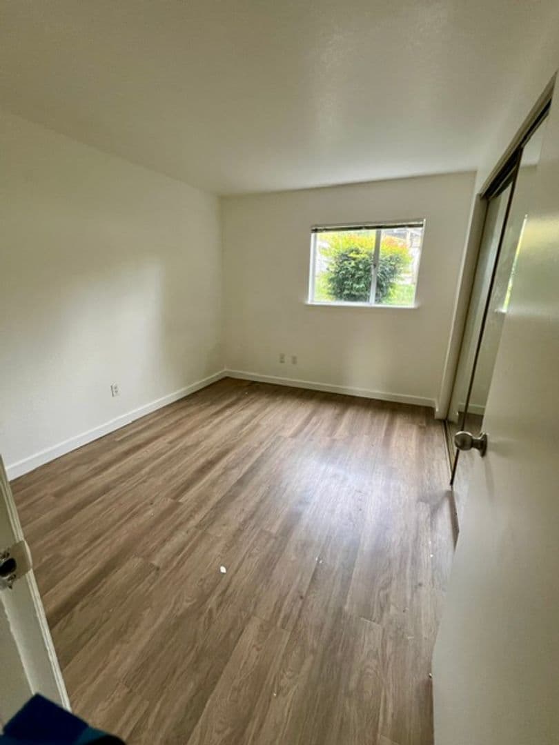 Portland Apartment: 12247 NW Cornell Rd