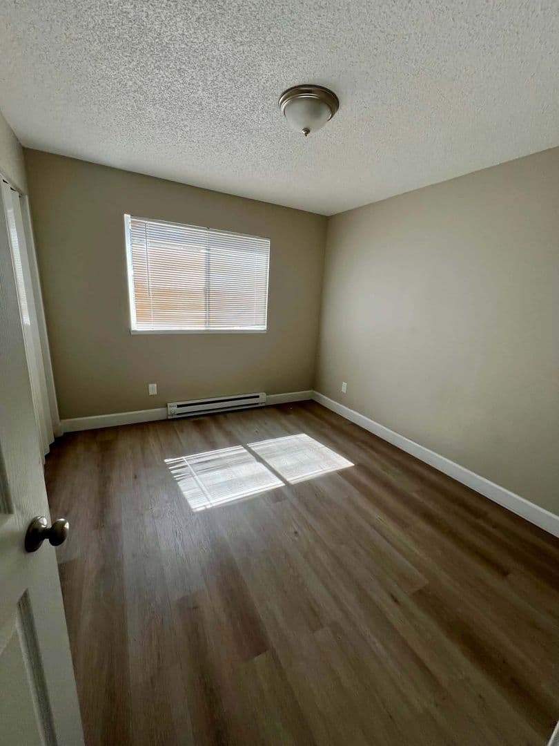 Beaverton Apartment: 10420 SW Kennedy St