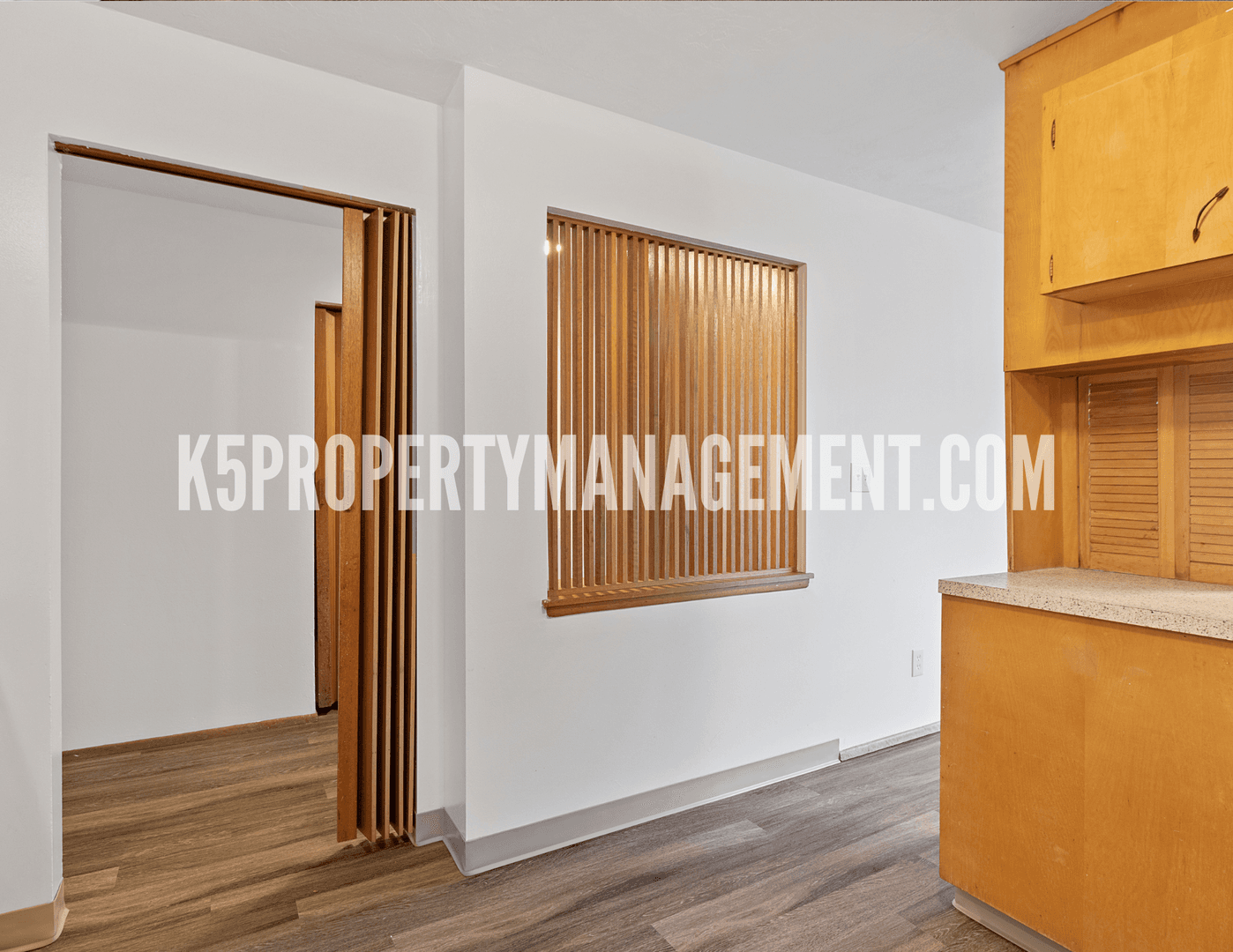 Portland Apartment: 4820 SW Barbur Blvd - 04