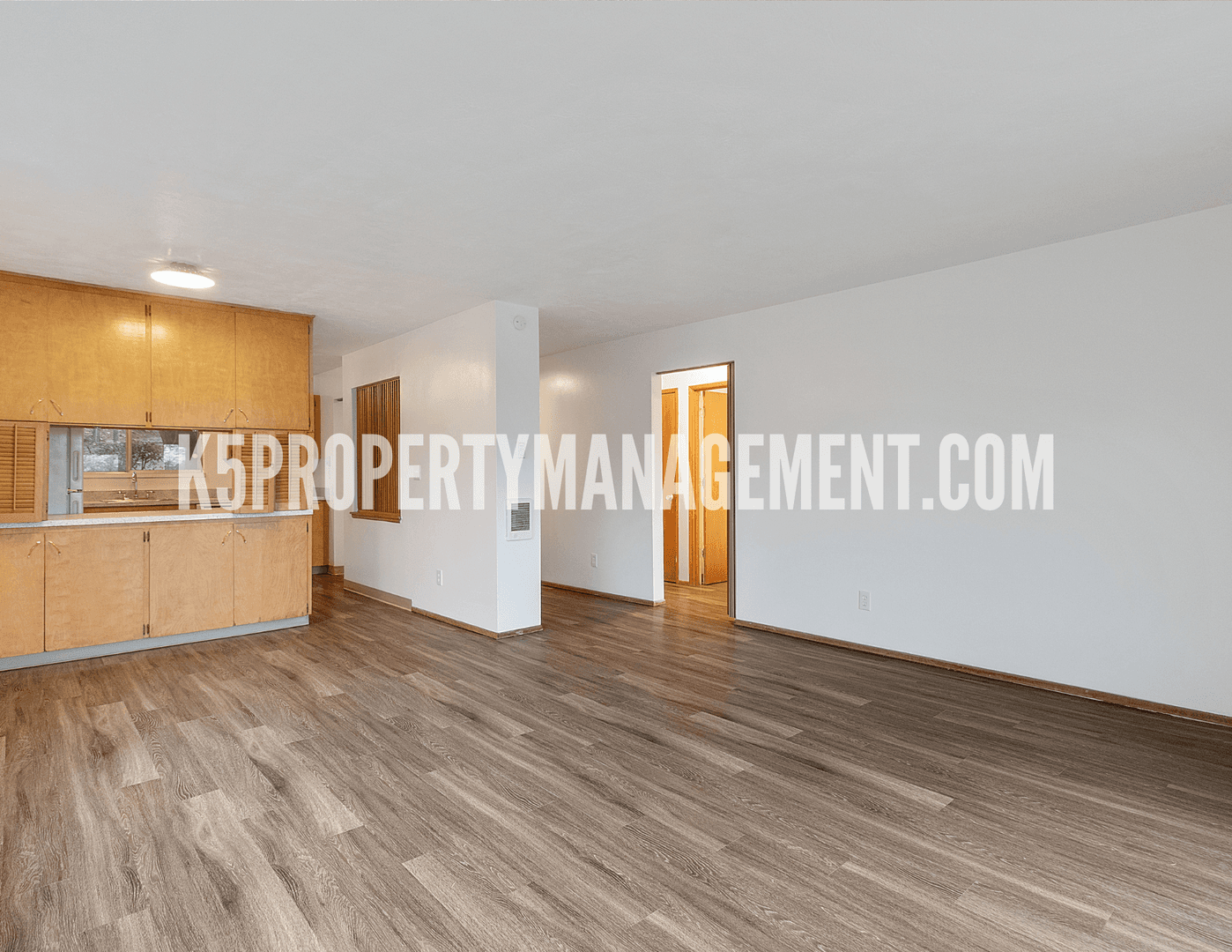 Portland Apartment: 4820 SW Barbur Blvd - 04