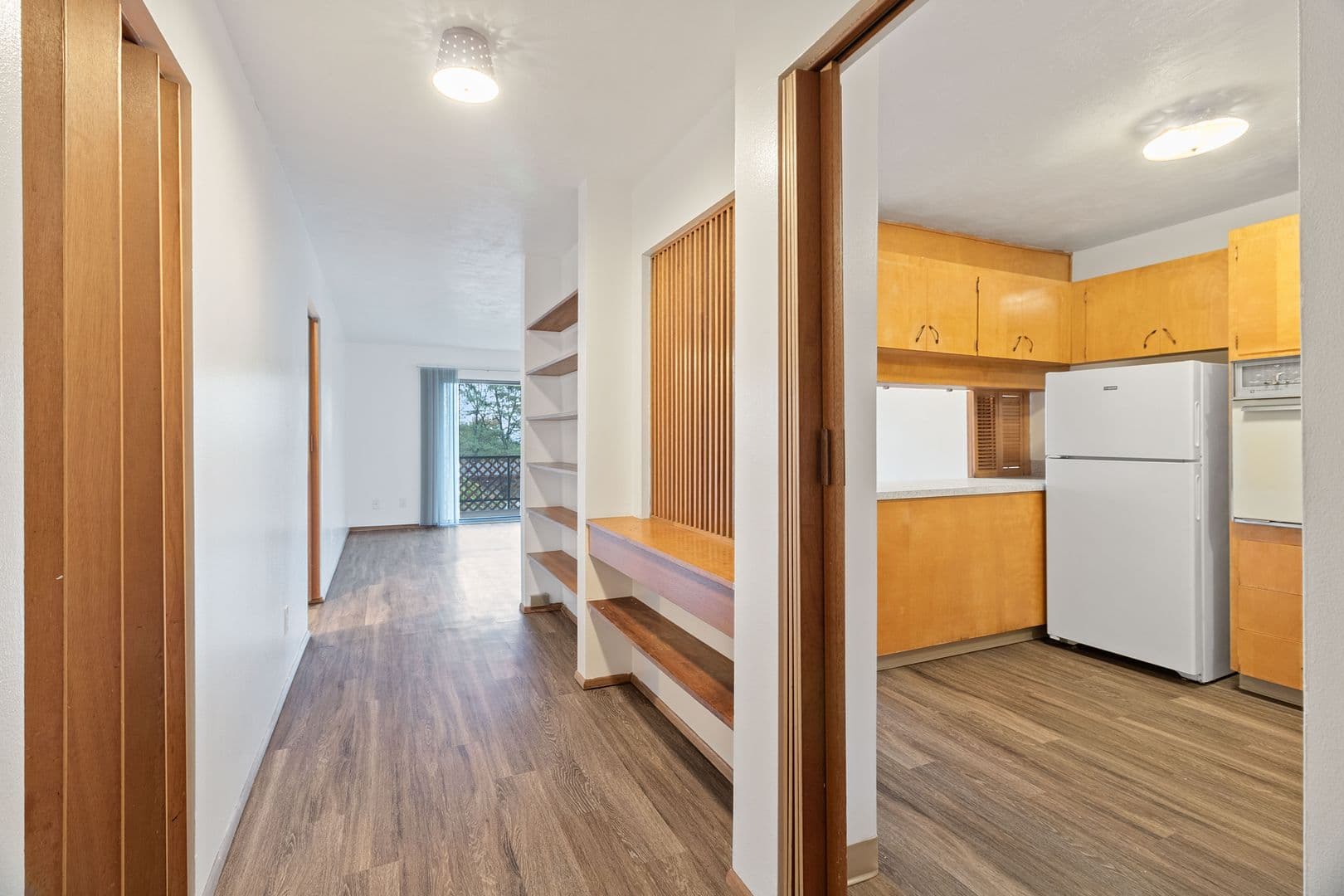 Portland Apartment: 4820 SW Barbur Blvd - 08