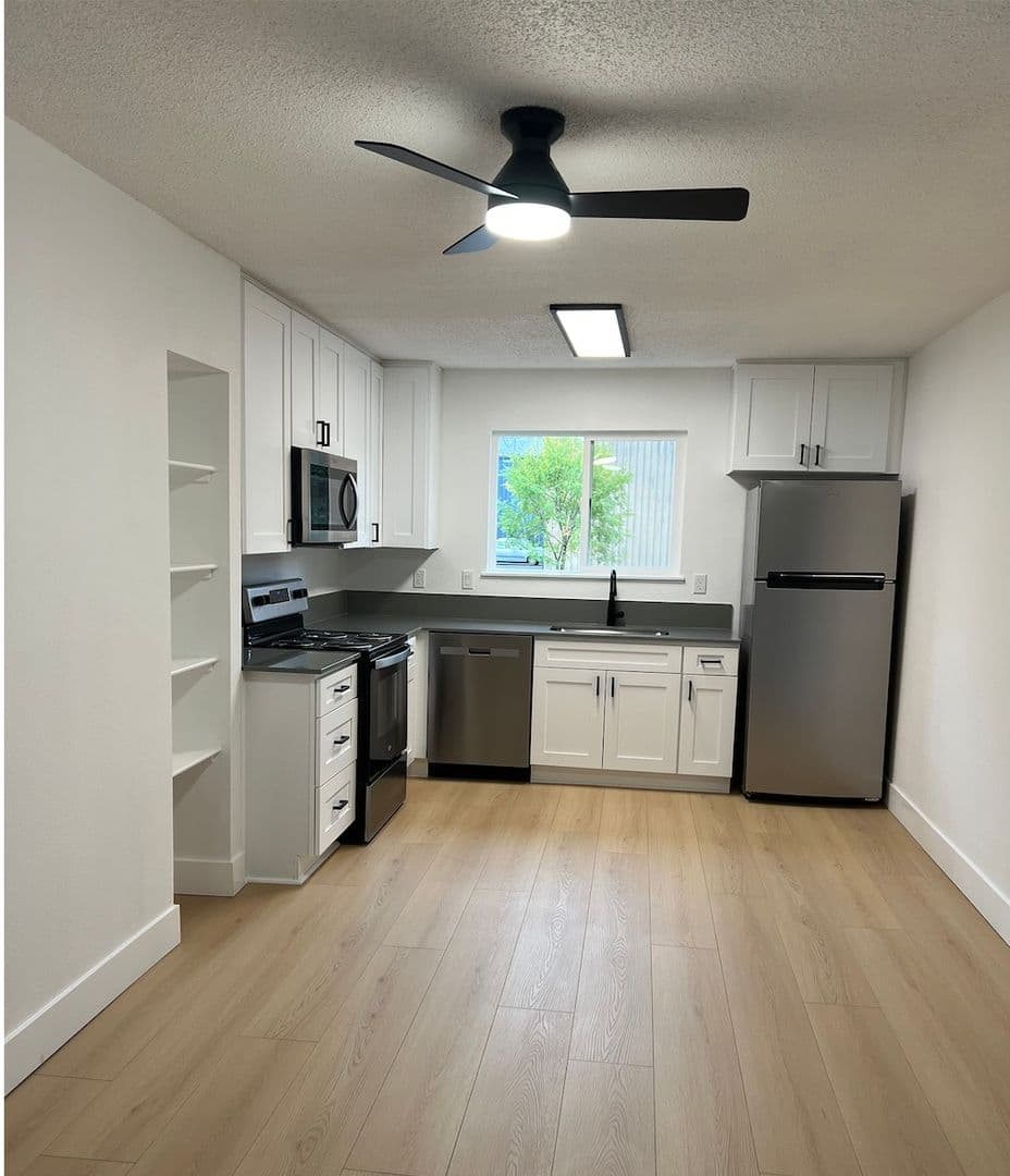 Beaverton Apartment: 10420 SW Kennedy St